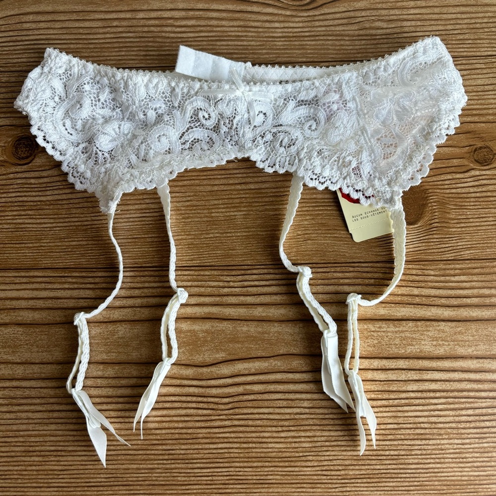 Roselle By La Vie En Rose White Lace Garter Belt With Tags